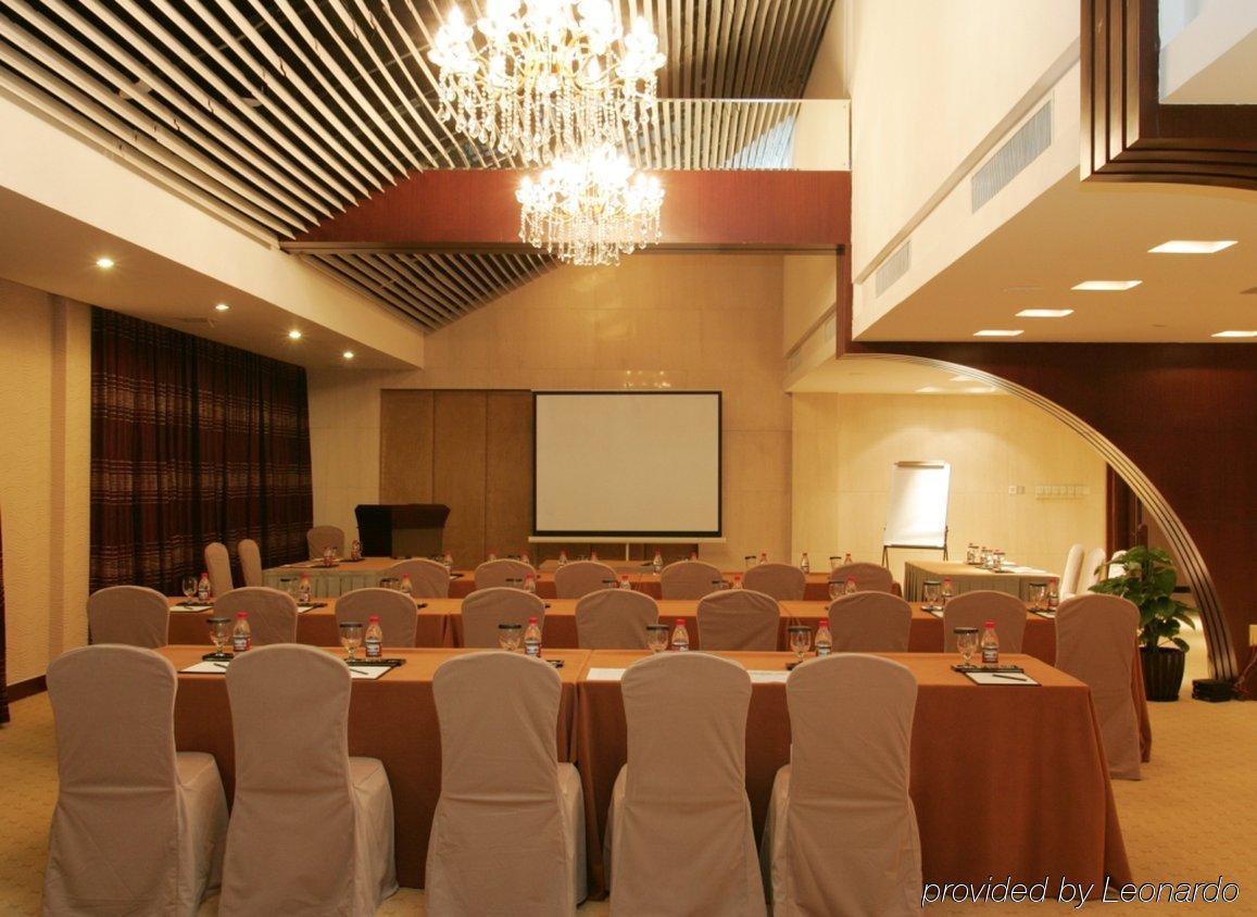 Crowne Plaza Hangzhou Xanadu Resort Servizi foto