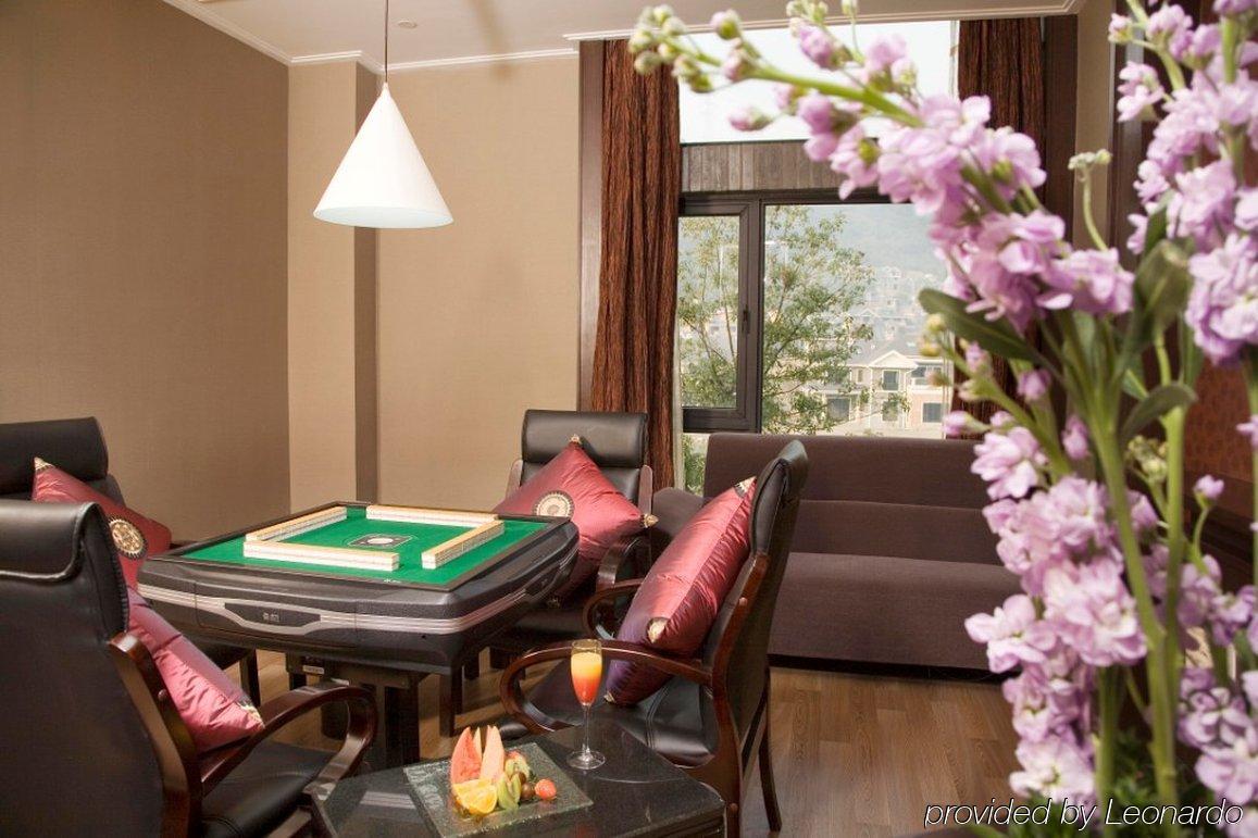 Crowne Plaza Hangzhou Xanadu Resort Esterno foto